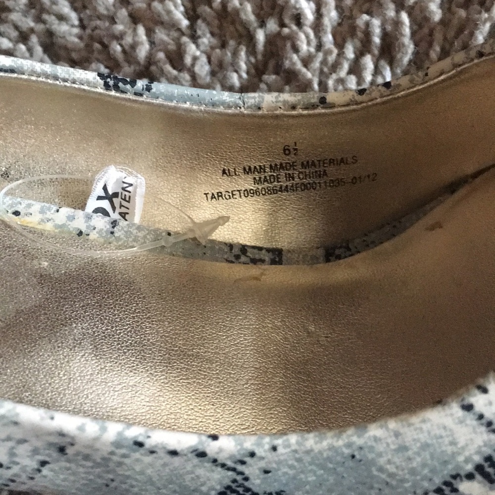 Heels - Picture 6 of 6